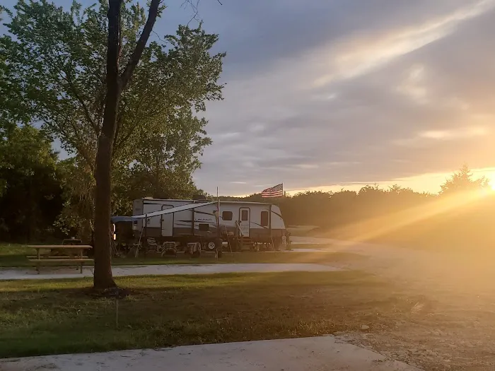 Eagle Mountain View RV Park & Campground Picture 3