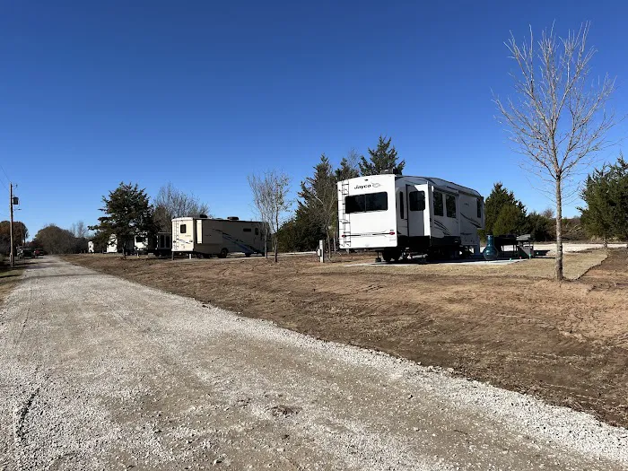 Sandy Point RV Park Picture 3