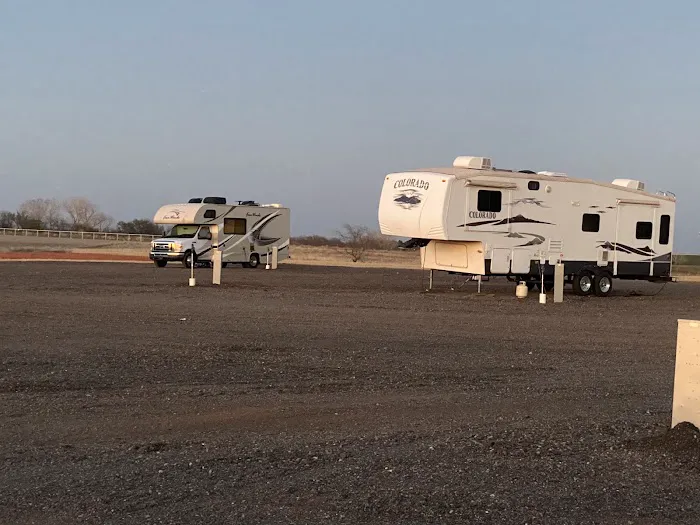Hillwilliam Farms Fishing & RV Adventures Picture 2