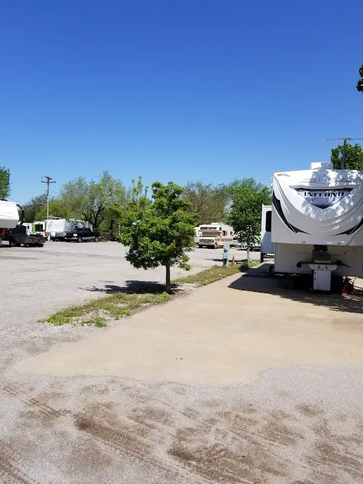 Rose RV Park Picture 2