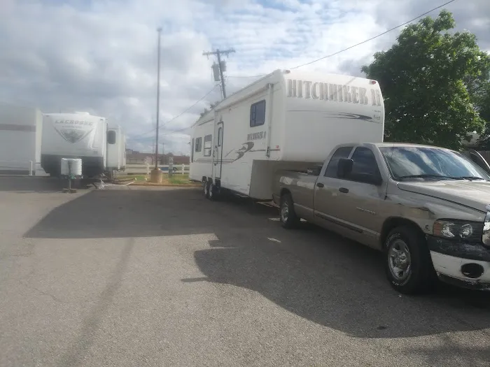 Rose RV Park Picture 10