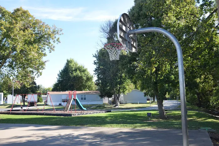 Northern Hills Manufactured Home Community Picture 7