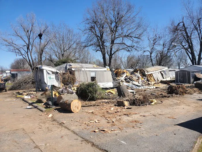 Woodridge Estates Mobile Home Park Picture 1