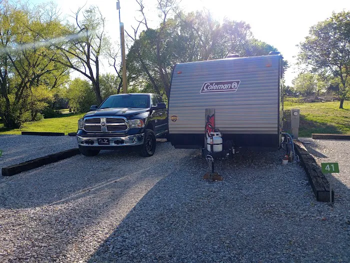 Ozark Canopy RV Park - Springdale Picture 10