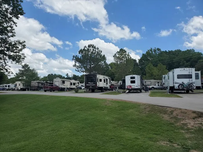 The Creeks RV Resort Picture 1