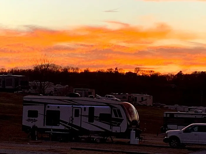 Rivers Edge RV and Stables Picture 7