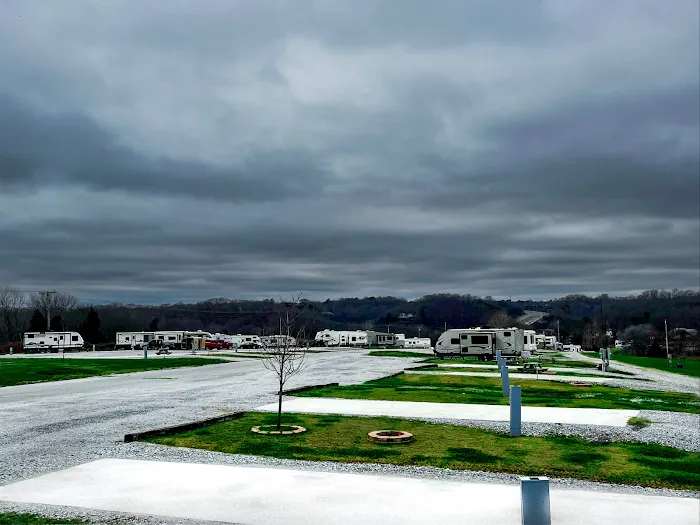 Rivers Edge RV and Stables Picture 6