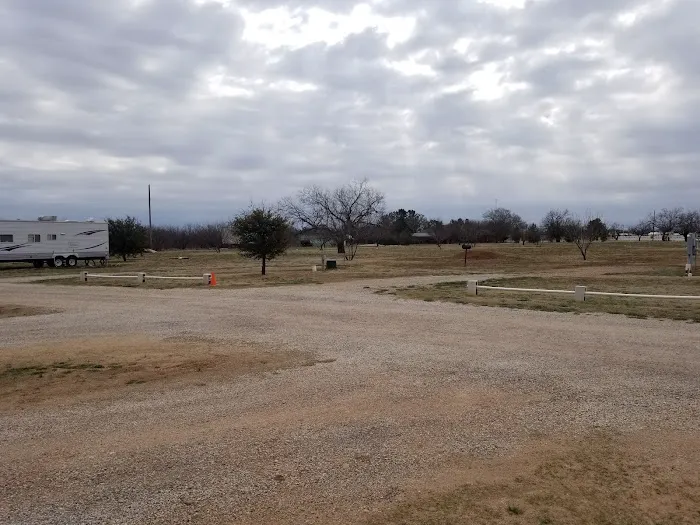 Rain Tree RV Park Picture 1