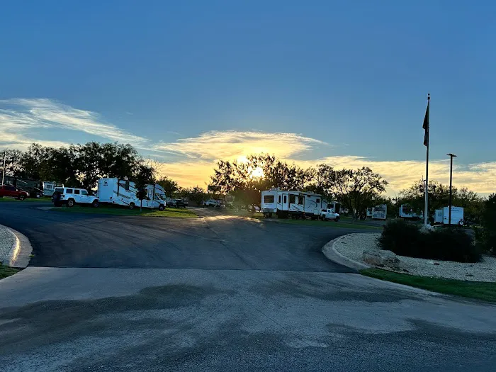 Bar J Hitchin' Post RV Park Picture 5