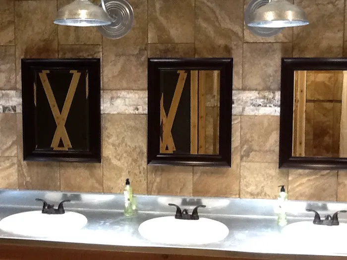 Bar J Hitchin' Post RV Park Picture 3