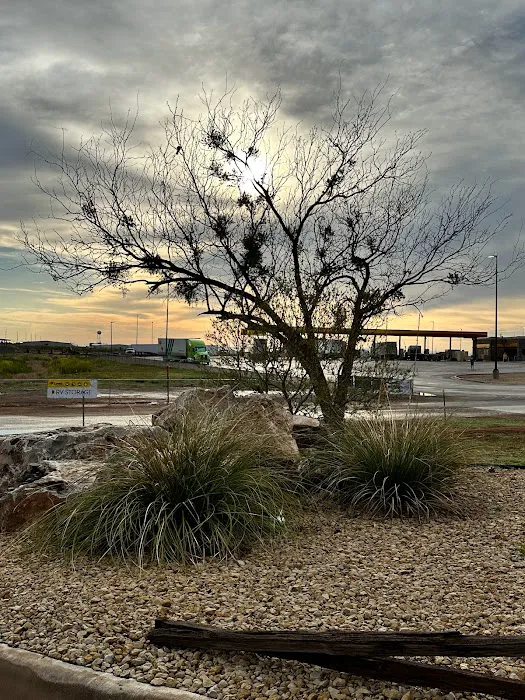 Bar J Hitchin' Post RV Park Picture 9