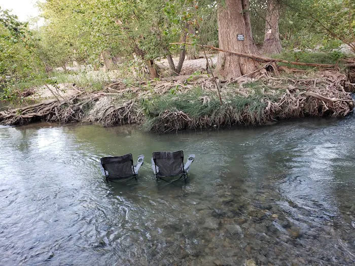 Riverside RV Park Picture 3