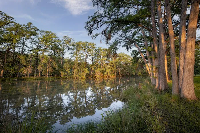 Riverfront RV Park Picture 2