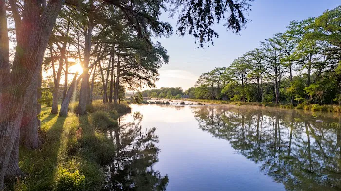 Riverfront RV Park Picture 7