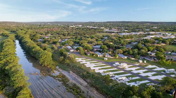 Riverfront RV Park Picture 8