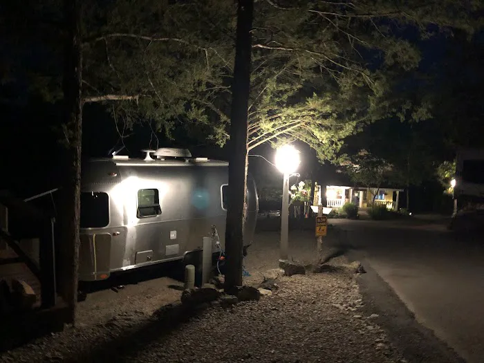 Branson Shenanigans RV Park Picture 8