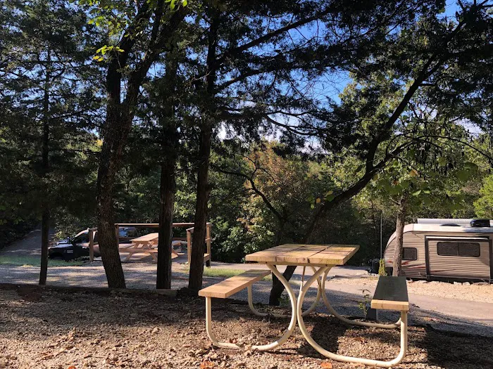 Branson Shenanigans RV Park Picture 7