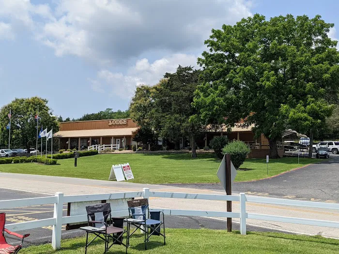 Treasure Lake RV Resort Picture 4