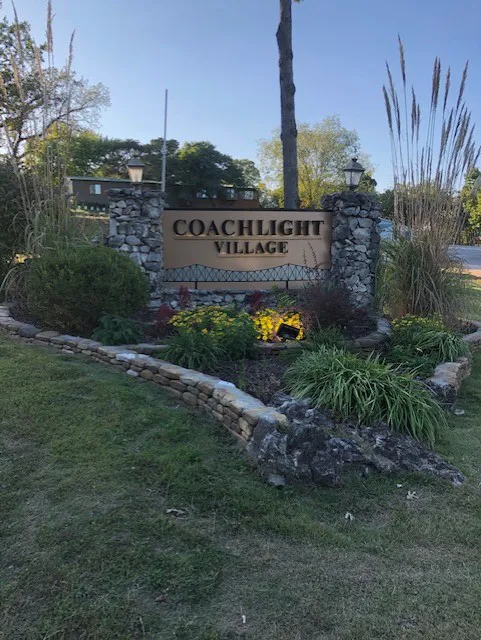 Coachlight Village Mobile Home Park Picture 10