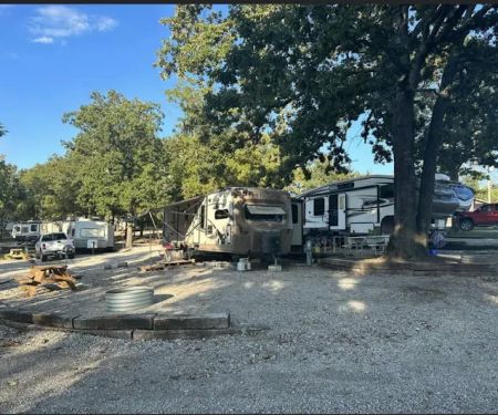 Crazy Daisy's RV Park