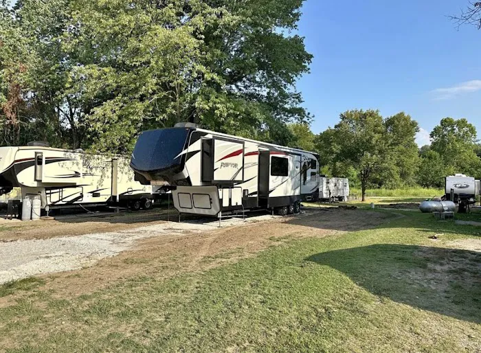 Hickory Creek Mobile Home Park Picture 1