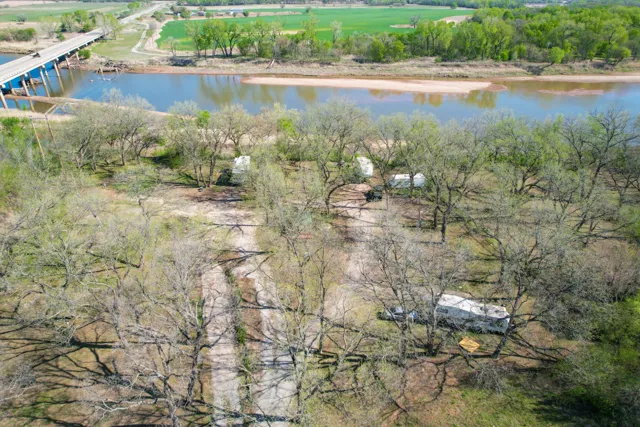 Rivershire RV Resort & Camping Picture 9