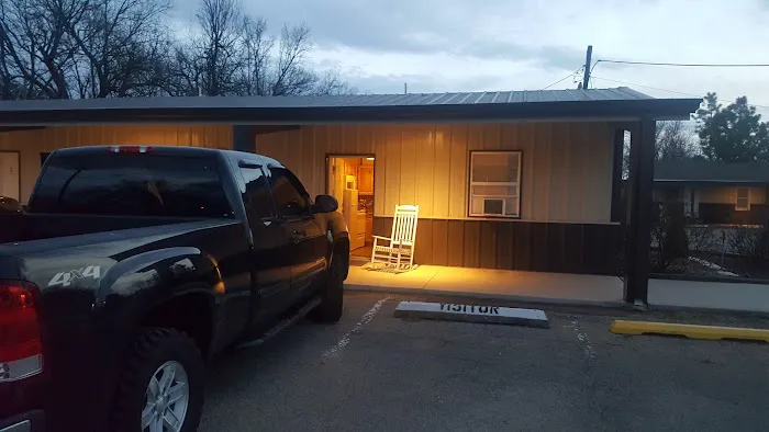 Pecan Creek Lodge & RV Park Picture 2
