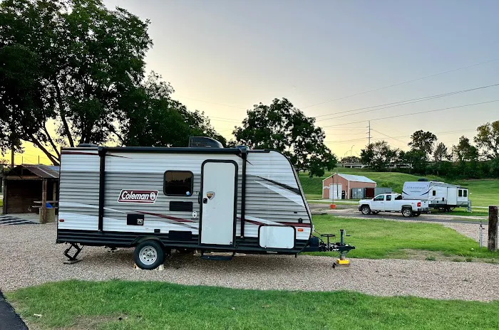Honcho RV Park Picture 4