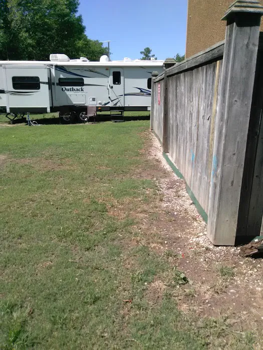 Henryetta RV & Mobile Home Picture 8