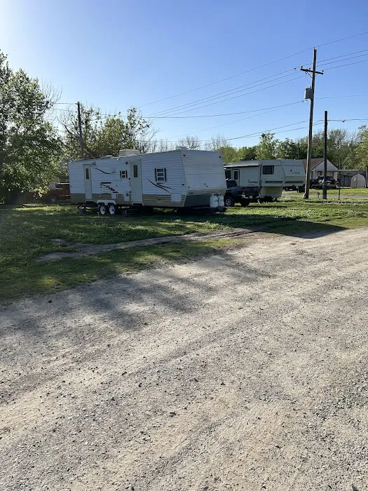 4th Street RV Park Picture 2
