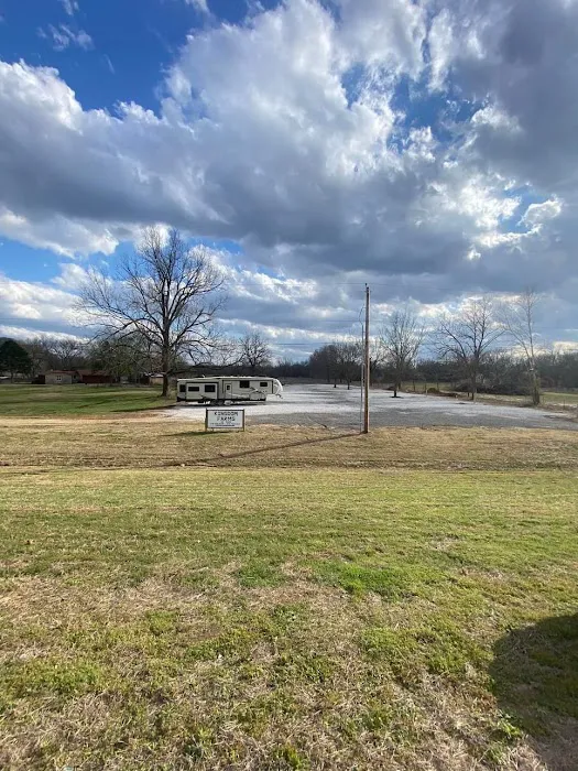 Kingdom Farms RV Park Picture 2