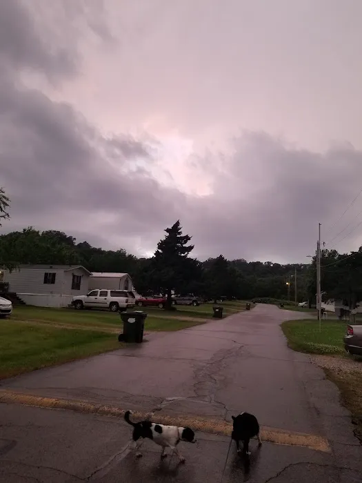 Oaks Mobile Home Park Picture 2