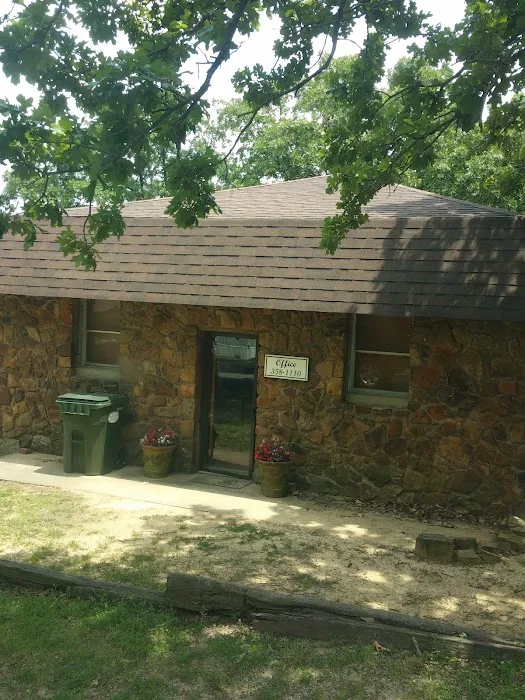 Oaks Mobile Home Park Picture 1