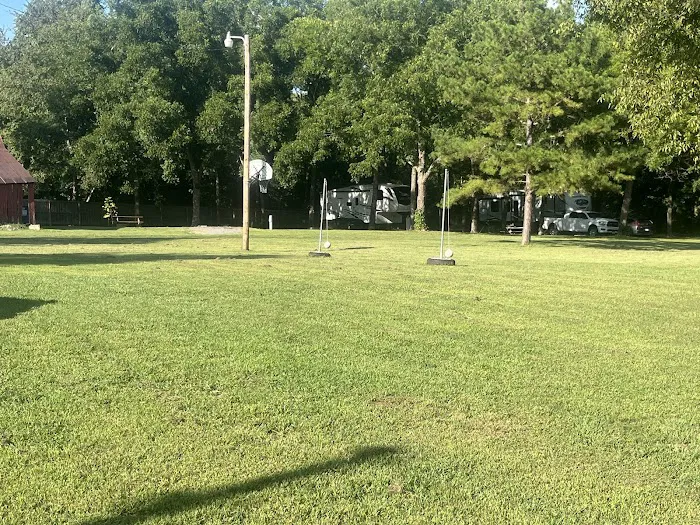 Red Barn Retreat | RV Park | Tahlequah, OK Picture 6