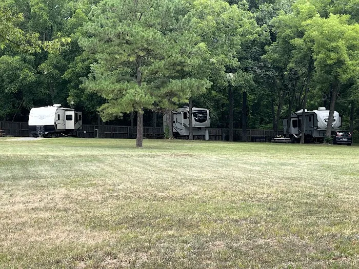 Red Barn Retreat | RV Park | Tahlequah, OK Picture 9