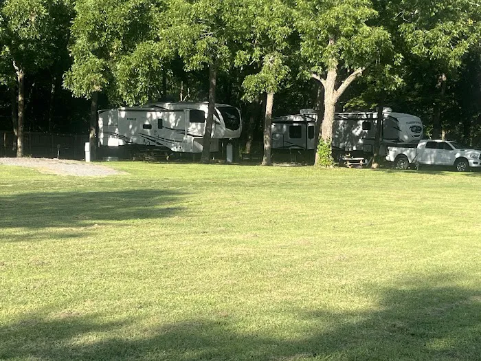 Red Barn Retreat | RV Park | Tahlequah, OK Picture 8