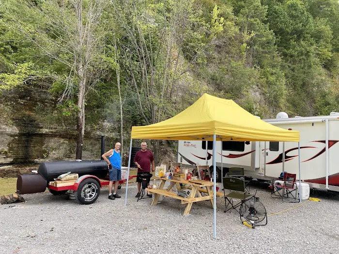 River Roost RV Park Picture 1