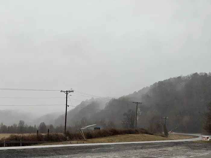 River Roost RV Park Picture 5