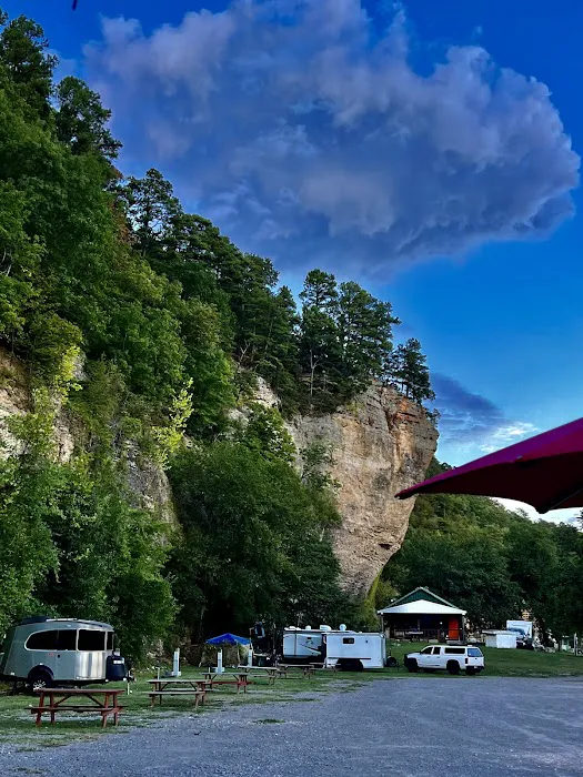 River Roost RV Park Picture 8