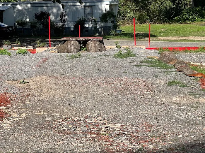 Red Oak RV Park Picture 5