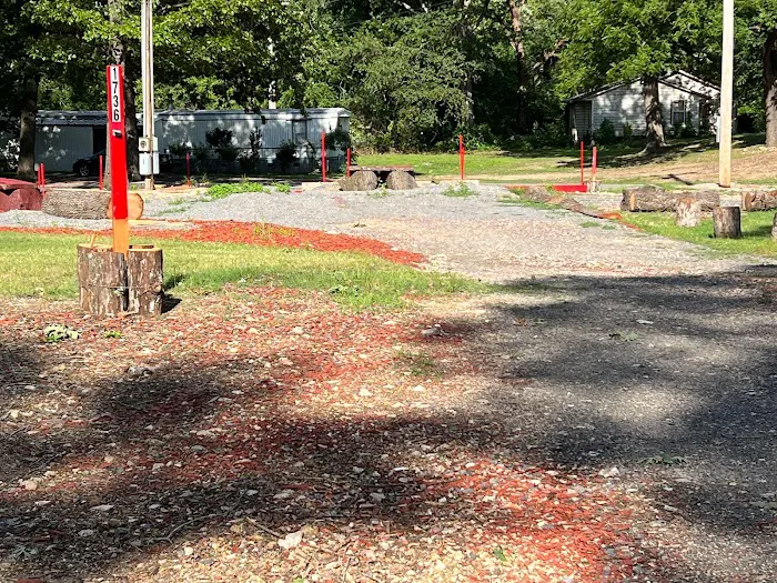 Red Oak RV Park Picture 9