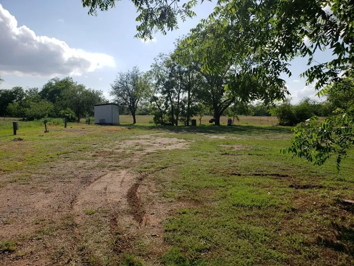 L & S RV Park Picture 2