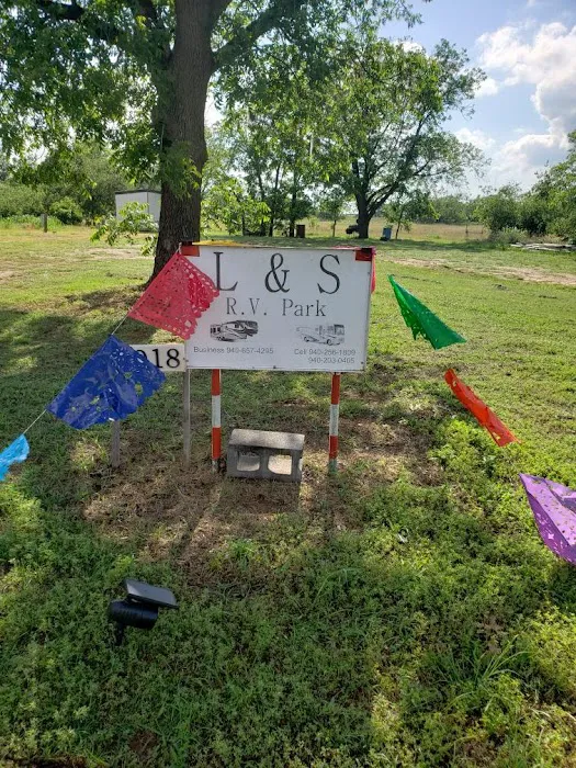 L & S RV Park Picture 5