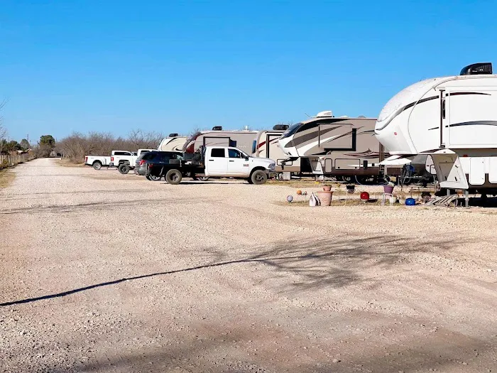 Fishing RV park Picture 2