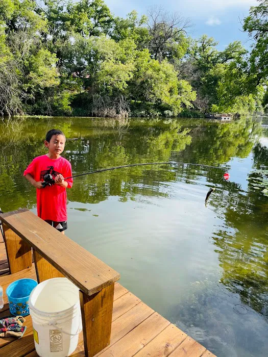 Fishing RV park Picture 6