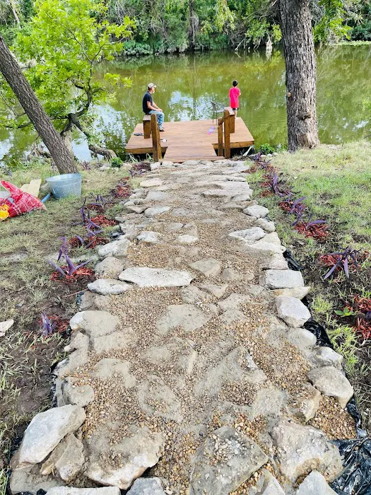 Fishing RV park Picture 7