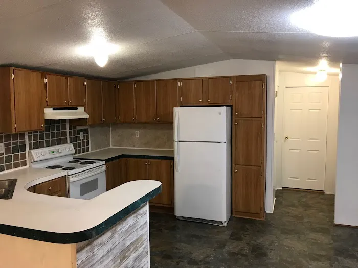 Town & Country Mobile Home Park Picture 7