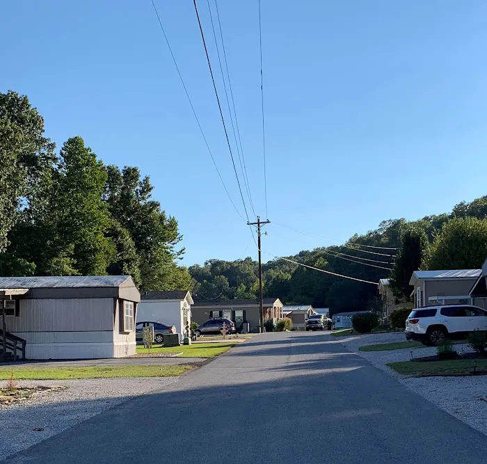 Yacht Club Picture 4