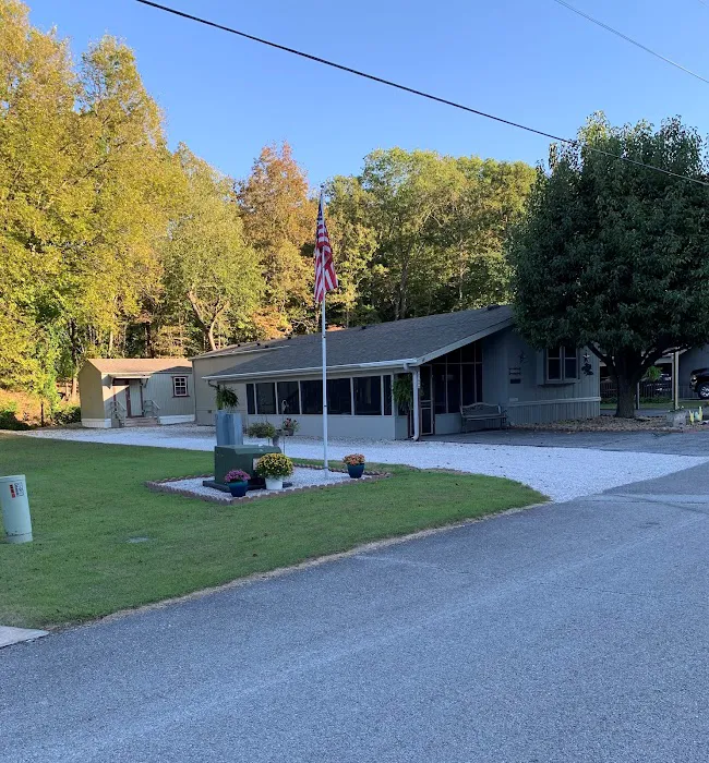 Yacht Club Picture 2