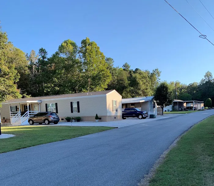 Yacht Club Picture 5